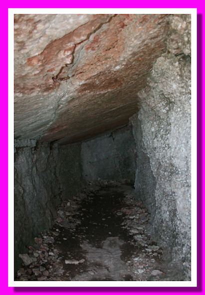 Galleria sotterranea scavata nel rosso ammonitico